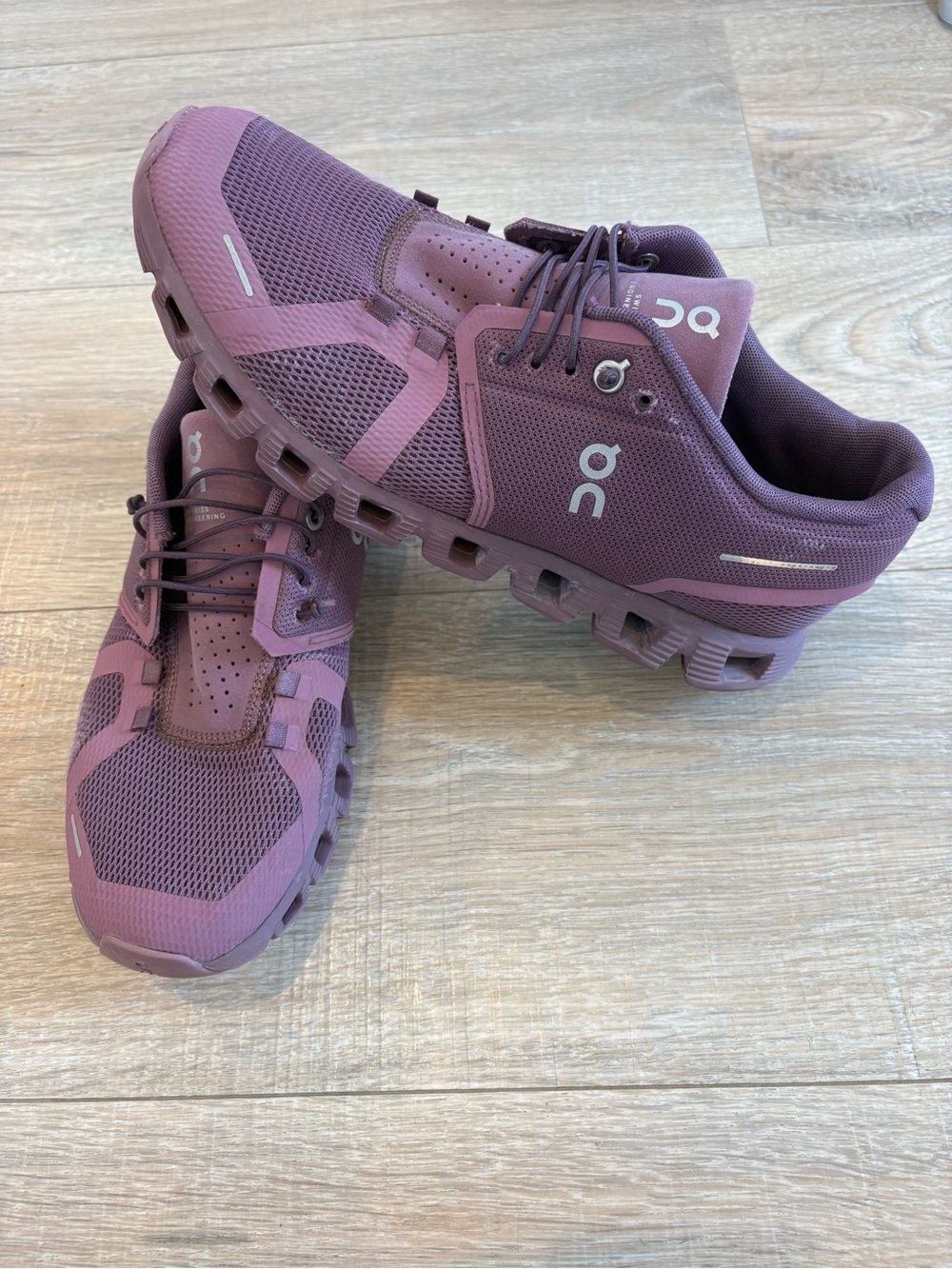 On Running Women's Cloud Trainer in Mauve Purple